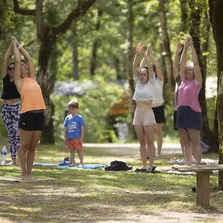 4 Etoiles - Piscine - Eeihec