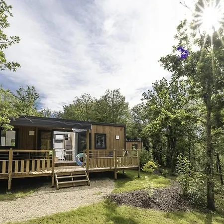 ZEcamping 4 étoiles Familial - Parc Aqua - Esprit Champêtre - Dog Friendly * Loupiac (Lot)